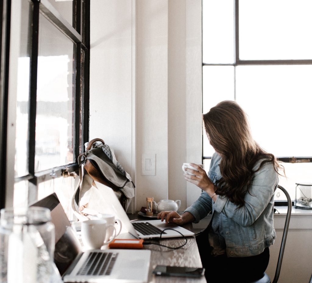 meryem, responsable commerciale Didaxis